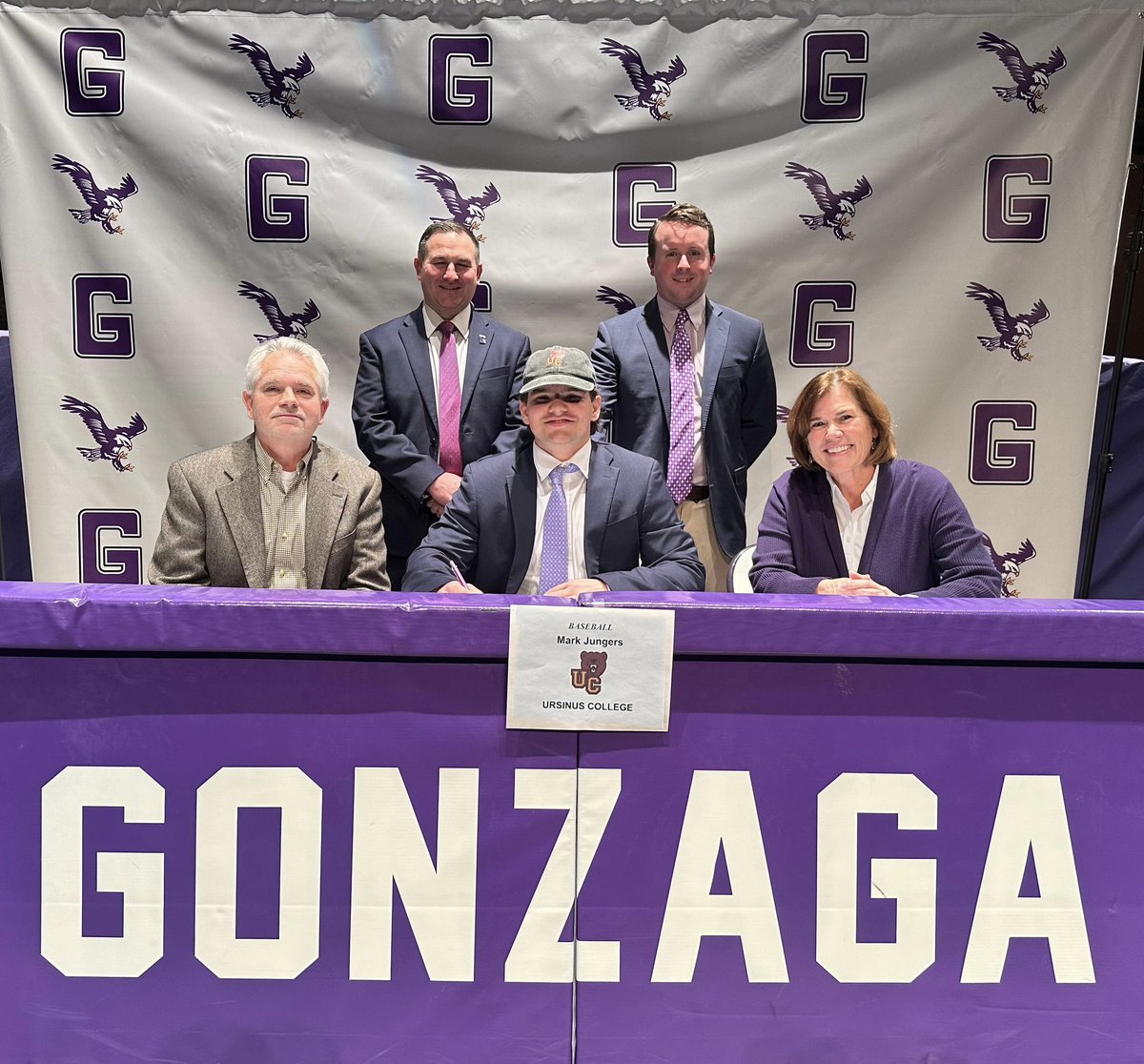 Gonzaga College HS Baseball (@gonzagabaseball) on Twitter photo On Wednesday, 3 of our Gonzaga Baseball Seniors signed their commitments to play at the next level!
<a href="/mcdade_cash/">Cash McDade</a> (<a href="/BaylorBaseball/">Baylor Baseball</a>)
<a href="/LForde02/">Luke Forde</a> (<a href="/CatholicU_BSB/">Catholic U. Baseball</a>)
<a href="/MarkJungers3/">Mark Jungers</a> (<a href="/UrsinusBaseball/">Ursinus Baseball</a>)
Congratulations to these Eagles and their families!
#EaglesFlyHigh #AMDG On Wednesday, 3 of our Gonzaga Baseball Seniors signed their commitments to play at the next level!
<a href="/mcdade_cash/">Cash McDade</a> (<a href="/BaylorBaseball/">Baylor Baseball</a>)
<a href="/LForde02/">Luke Forde</a> (<a href="/CatholicU_BSB/">Catholic U. Baseball</a>)
<a href="/MarkJungers3/">Mark Jungers</a> (<a href="/UrsinusBaseball/">Ursinus Baseball</a>)
Congratulations to these Eagles and their families!
#EaglesFlyHigh #AMDG
