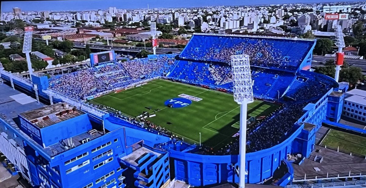 NotRealismo's tweet photo. HAY UNA CANCH EN LINIERS
JUEGA VÉLEZ DE LOCAL
SOLO LUIS MIGUEL
LA PUEDE LLENAR https://t.co/nA5BTItY5V