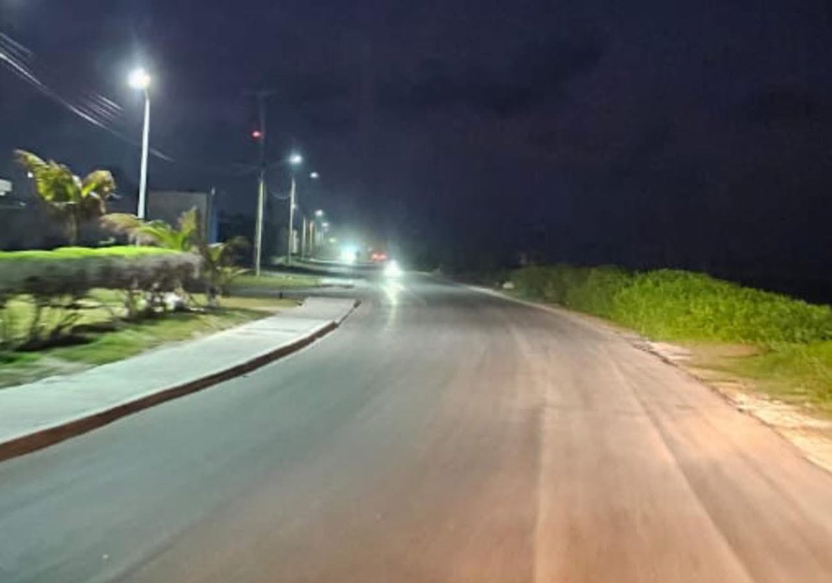 A través de nuestras áreas operativas, estamos trabajando de manera coordinada con <a href="/ProtCivil_QRoo/">Coordinación Estatal de Protección Civil QRoo</a> , realizando recorridos y monitoreo, así como también hemos exhortado a la ciudadanía y turistas a mantenerse alejados de los acantilados, como medida de prevención.