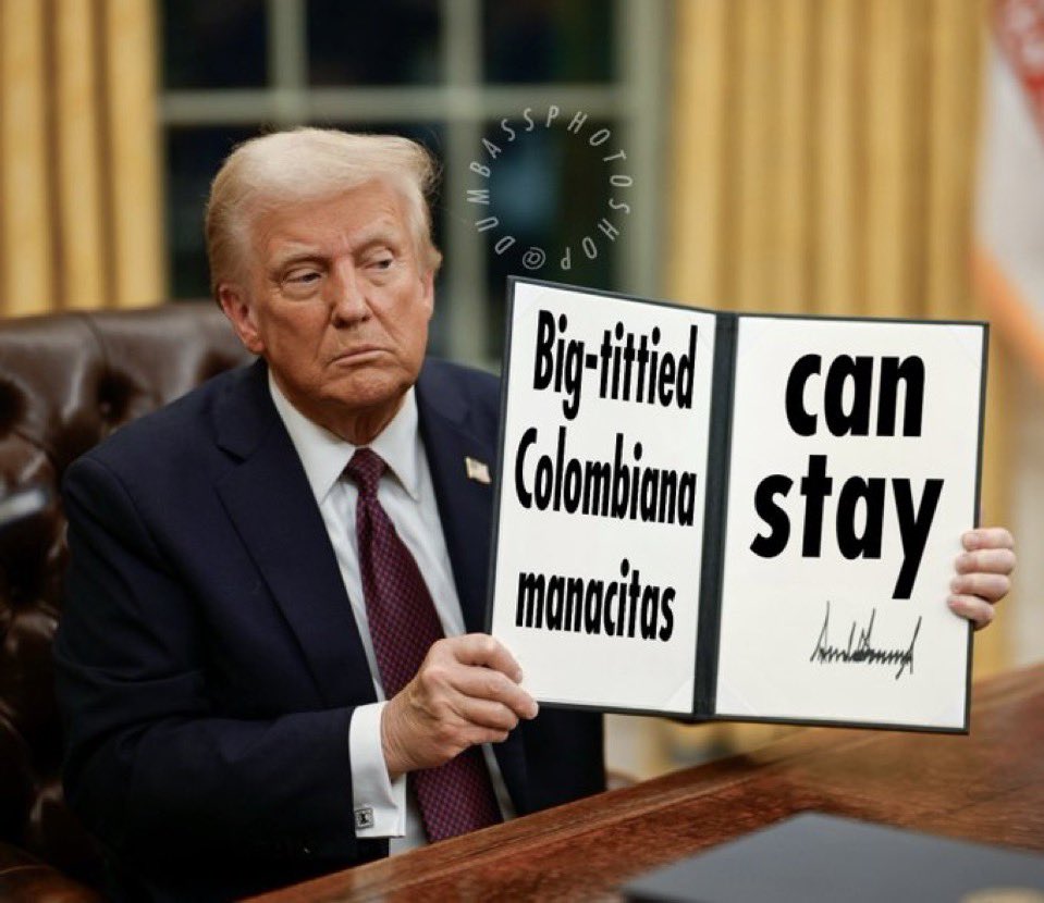 YellowCrocGuy's tweet image. 😂