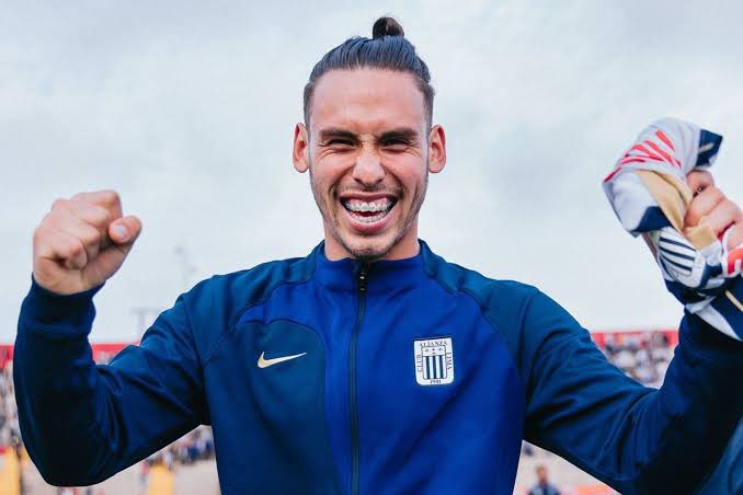 🟢ALIANZA LIMA VS CUSCO FC
Un equipo que gusto y ganó hoy. Un comando con problemas que llegó al punto de lanzar una bengala y Cusco insistiendo con salir de atrás sin saber jugar. Esto es la poderosa Liga 1 

Jugador Betara: Erick Noriega 

#AlianzaLima #cuscofc #Liga1