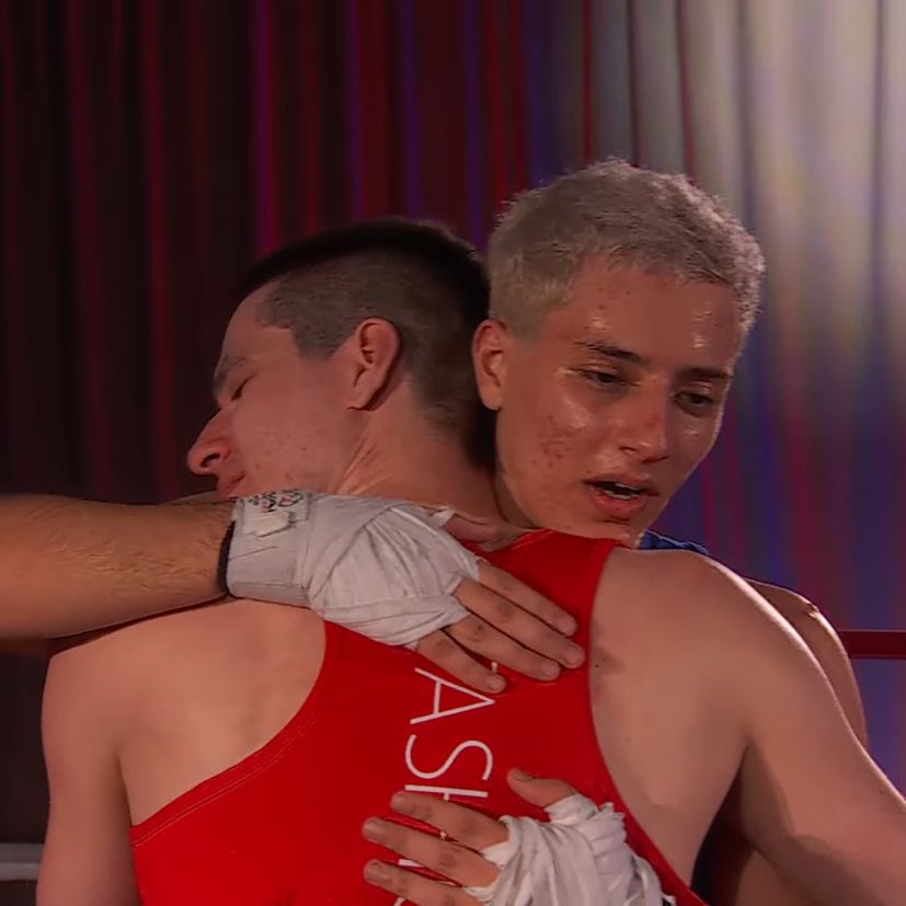 slushystims's tweet photo. They’re the best of friends. And I’m. Crying https://t.co/E8VXIWkaPe