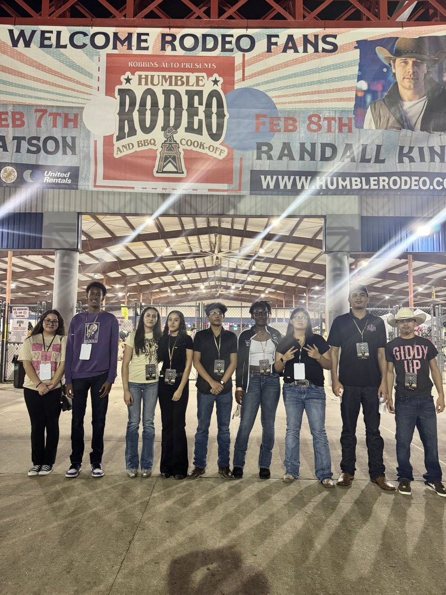 Lizeth Perez (@lizeth_perez23) on Twitter photo Tonight’s Student Volunteers at the Humble Rodeo!! <a href="/HumbleISD_Ath/">Humble ISD Athletics</a> <a href="/HumbleISD_HHS/">Humble High School</a> <a href="/HumbleISD_AVID/">AVID</a> <a href="/BreeWelter/">Bree Welter</a> <a href="/Coach_RobMurphy/">Robert Murphy</a> @MrCosby_HHS <a href="/HumbleISDEngage/">Community Engagement</a> Tonight’s Student Volunteers at the Humble Rodeo!! <a href="/HumbleISD_Ath/">Humble ISD Athletics</a> <a href="/HumbleISD_HHS/">Humble High School</a> <a href="/HumbleISD_AVID/">AVID</a> <a href="/BreeWelter/">Bree Welter</a> <a href="/Coach_RobMurphy/">Robert Murphy</a> @MrCosby_HHS <a href="/HumbleISDEngage/">Community Engagement</a>