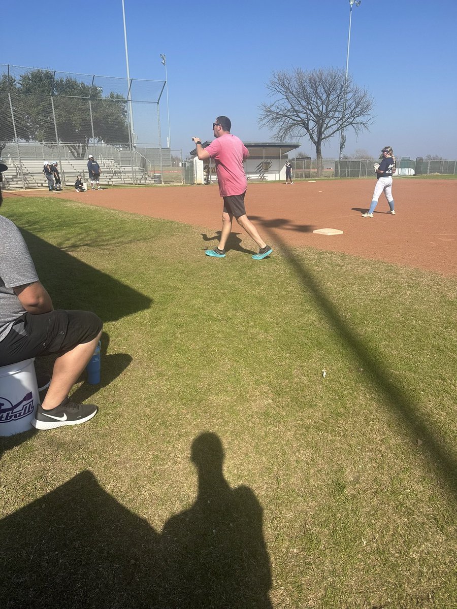 paytonshroyer3's tweet image. Coaching on Saturday…no other place I would rather be!
#community #igiveback #softballlife