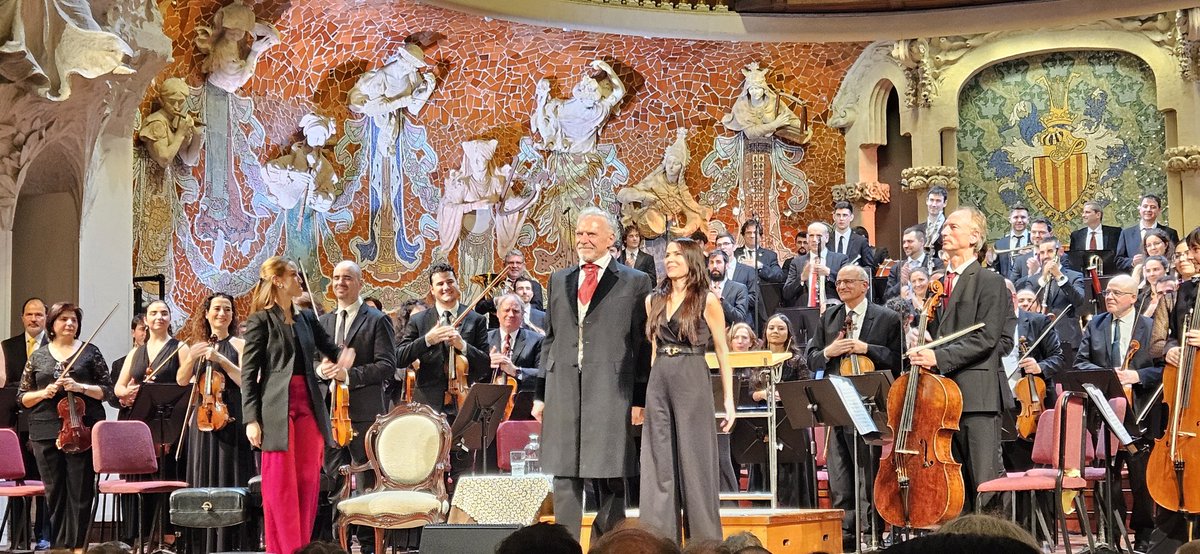 Equilibri de contrastos, profunditat i dinamisme a "Ceci n'est pas una valse" de <a href="/RaquelGTomas/">Raquel García-Tomás</a>, co-encàrrec <a href="/FCLP_Fundacio/">Fundació Catalunya La Pedrera</a>. Estrena a <a href="/palaumusicacat/">Palau de la Música Catalana</a> <a href="/OSValles/">Simfònica del Vallès (OSV)</a>. 2a part ballets Txaikovski guió <a href="/elisabet_franch/">Elisabet Franch</a> Concertino #JoalBardolet. Bravo estimats antics residents  #LaPedrera