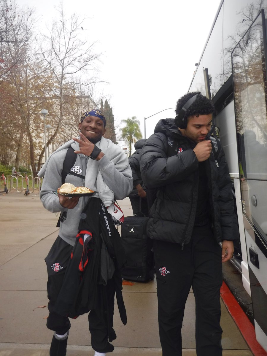 mesa_aztecs's tweet image. Aztec Game Day⚫️🔴

#MESA #AztecBasketball #SDSUMBB