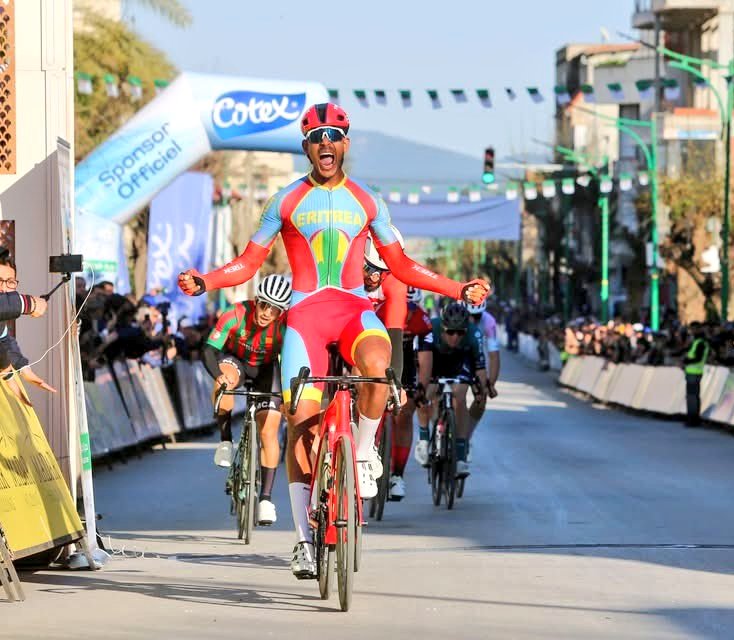 GjTHF2ga4AA85rK?format=jpg&name=900x900