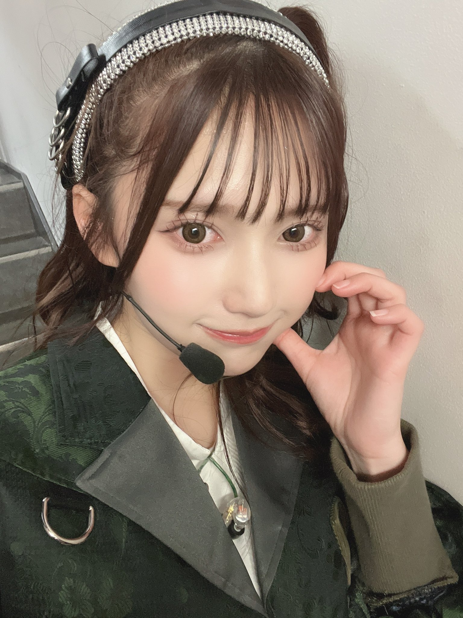 鈴木くるみ タペストリー サイン 51pOCseV9QL._UF350,350_QL50_.jpg