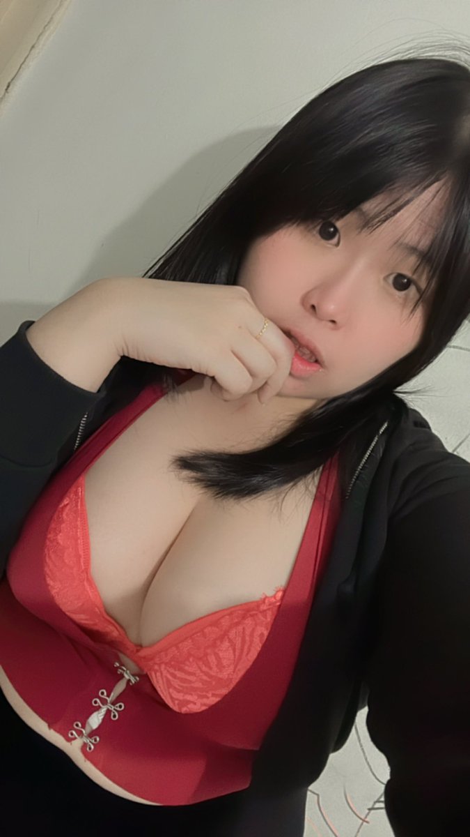 有时候一边说不行 一边还是做下去
我的人生跟Av有什么区别[恐惧]

我还是很喜欢这个衣服🥺