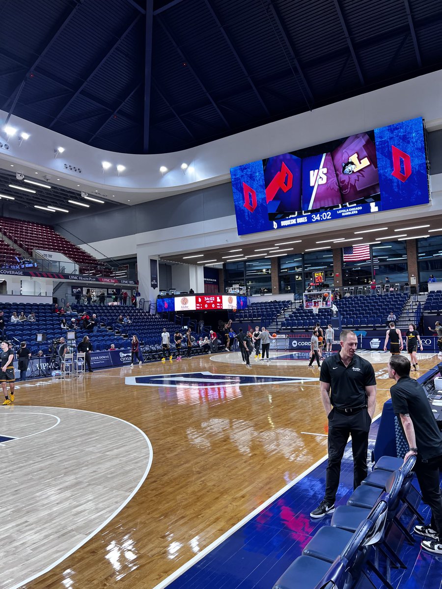 Nicholie88's tweet photo. Let’s go #Blers https://t.co/gLwB3AJpxT