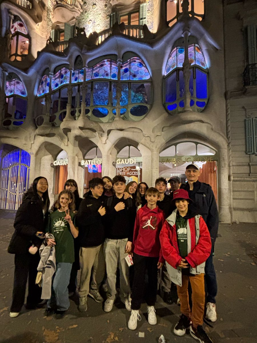 bowleso's tweet photo. Magical end to a great weekend, a big thank you to Mrs Subero, parents and our awesome IST teams 😍 https://t.co/SsAkbrAbJd