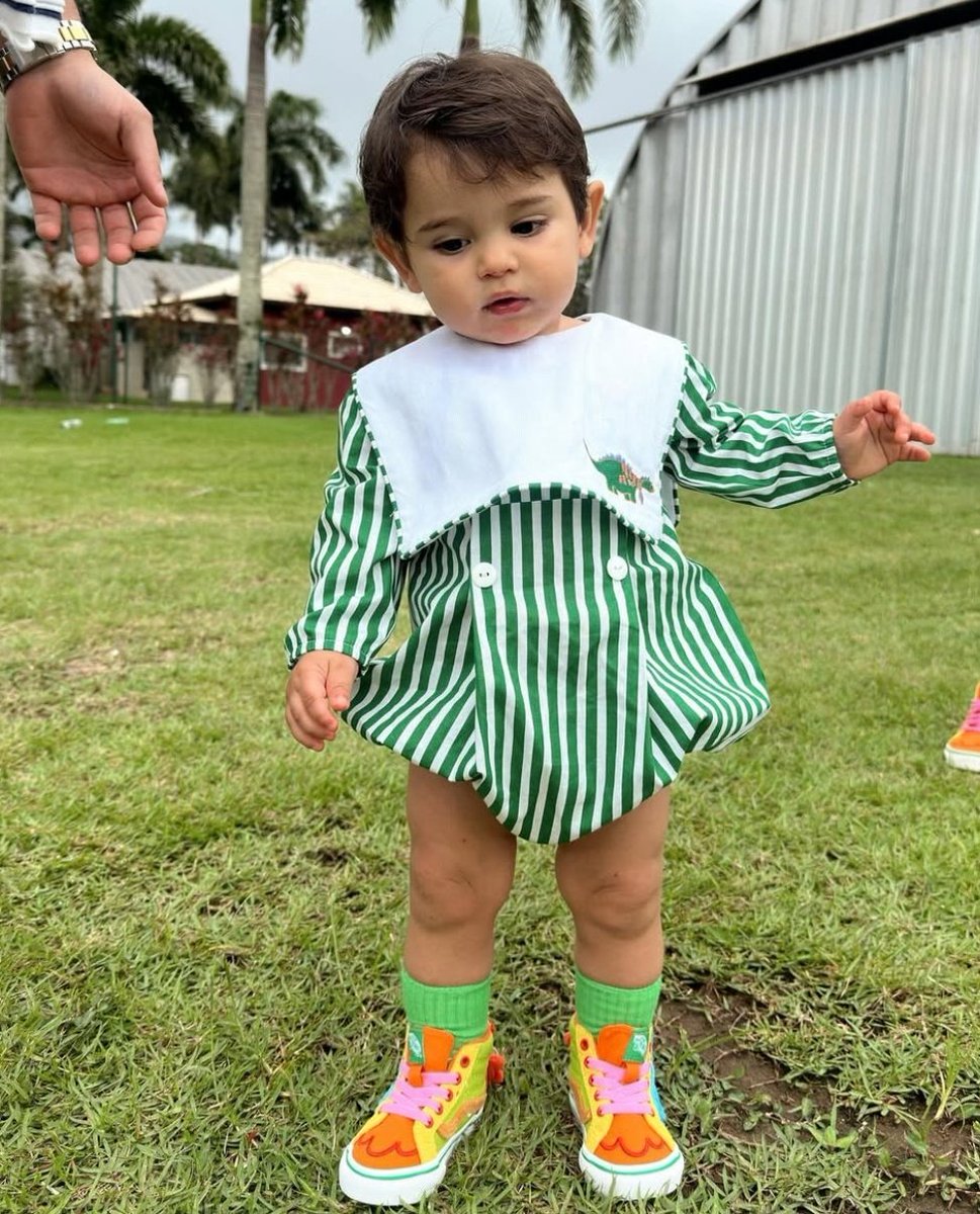 uma princesa e um dinossaurinho indo pra festa dos besties deles
#leclerctwinsbdɑy