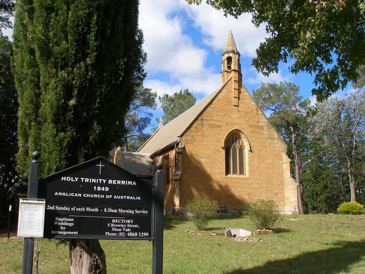 AustAnglican's tweet photo. 9 February 1883: death of Edmund Thomas Blacket, aged 65. Diocesan architect, Colonial architect; his work can still be seen in many places. #anglican #142years Here’s his plaque @SydneyCathedral, and some examples of his work (Wollombi, and Berrima, both in NSW). https://t.co/3ivrTSTxIy