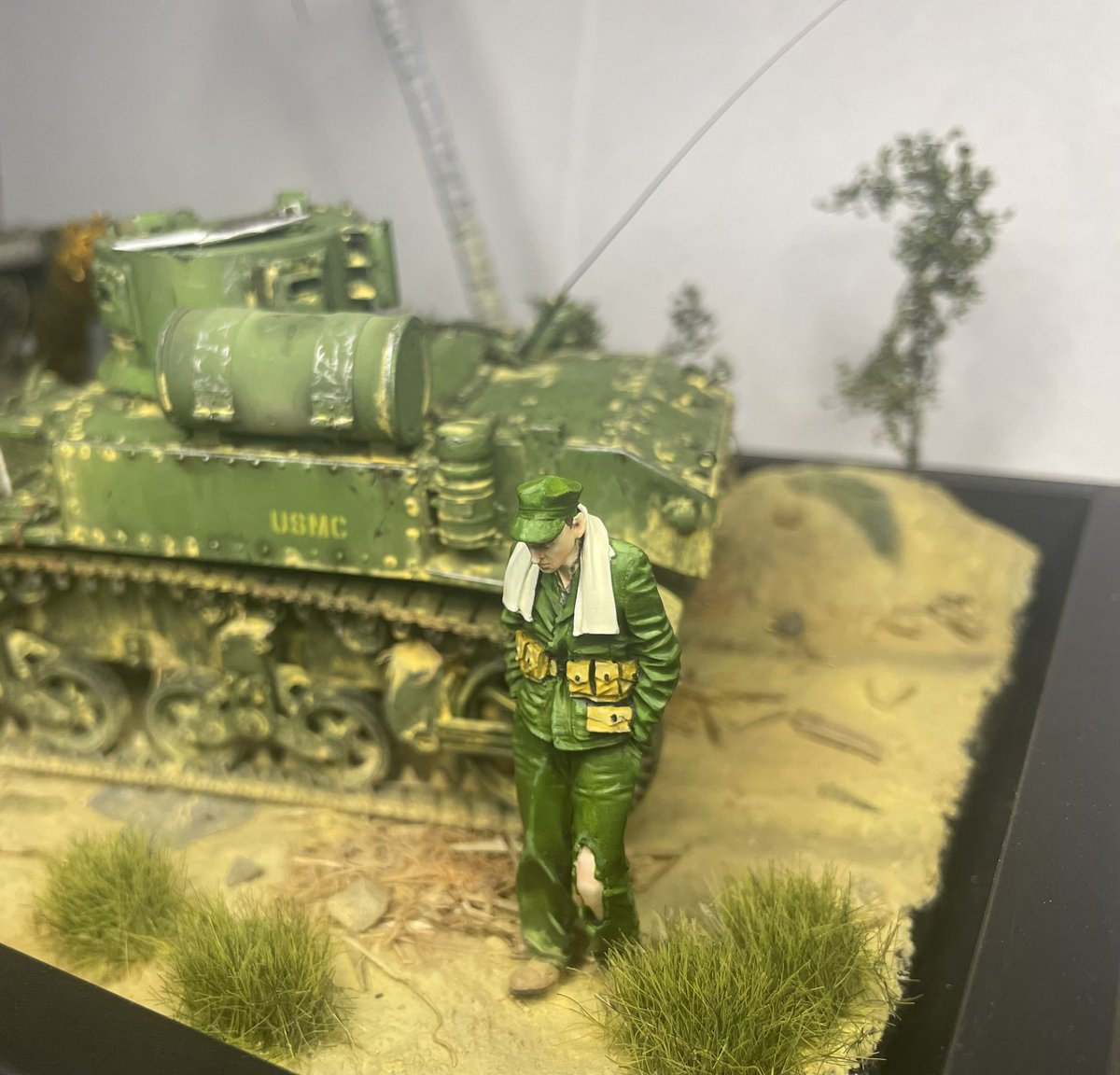 DEFineScale's tweet photo. M3 Satan is nearing completion. Resin figures (and dog) added along with more debris and shell casings. Hate to call it done, any additional suggestions? https://t.co/EsabqCBUc2