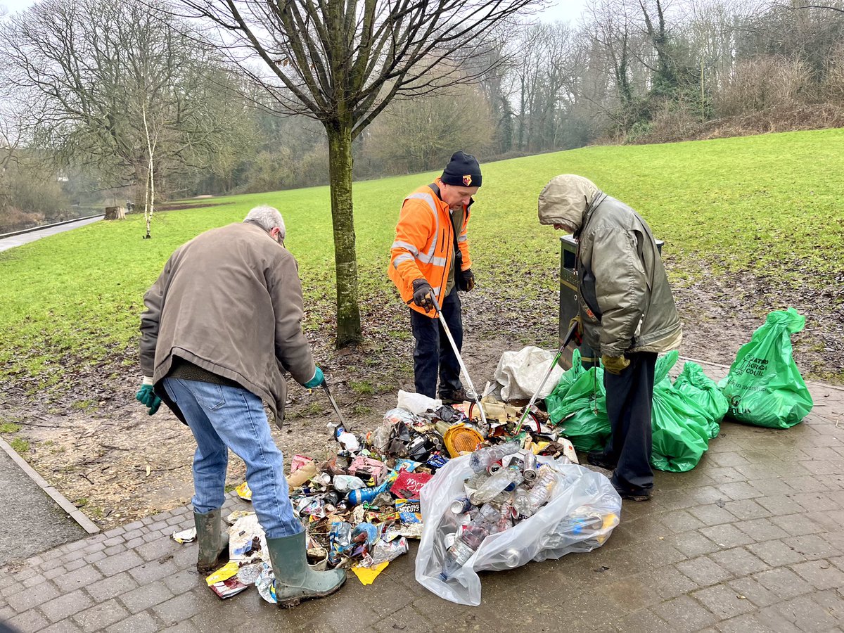Thanks to our volunteers for helping at the Clear Up session this morning.  And good work with the messy sorting for recyclables. 👏. Also many thanks to <a href="/tasty_bean/">Tasty Bean Cafe</a> Cafe for the warming coffee.  ☕️  👍 #litterpicking