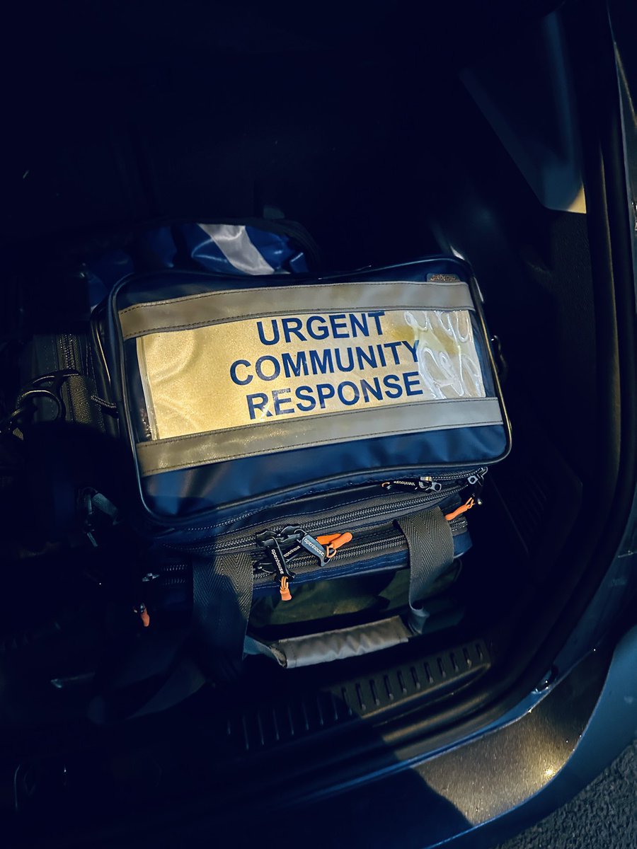 Busy but rewarding shift showcasing #UrgentCommunityResponse &amp; #EmergencyCare collaboration

4️⃣ admission avoidance referrals from SECAmb pre-dispatch
3️⃣ admitted to #VirtualWard for ongoing care
2️⃣ hour response for all patients, avoiding hospital
1️⃣ shared goal

#IntegratedCare