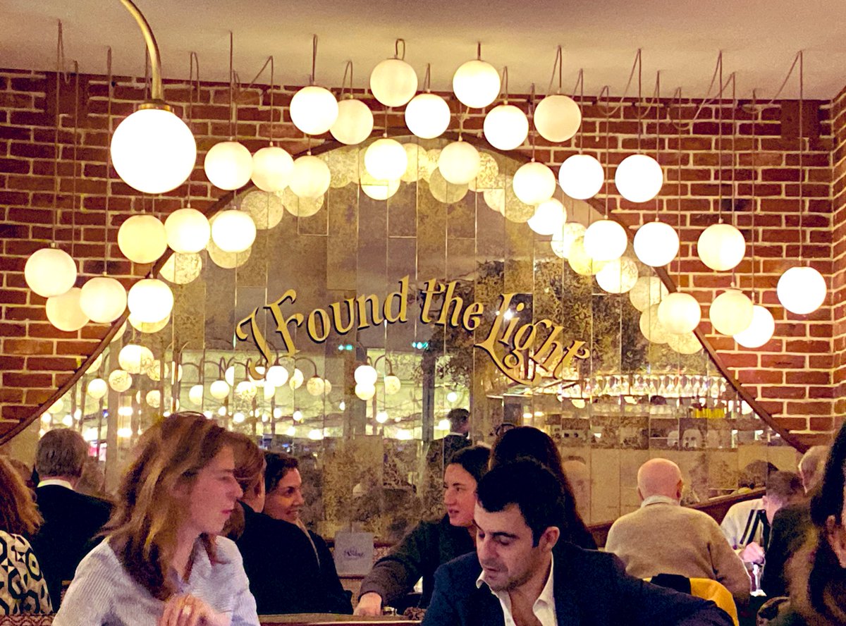 Krmel19's tweet photo. « I found the light » at Le #SaintAndré #Paris 🕯️ #LightUponLight 🌟
I absolutely loved the place… A nice feeling of #NewYork & #Paris together 💋 #Priceless https://t.co/lFmGVVIPvS