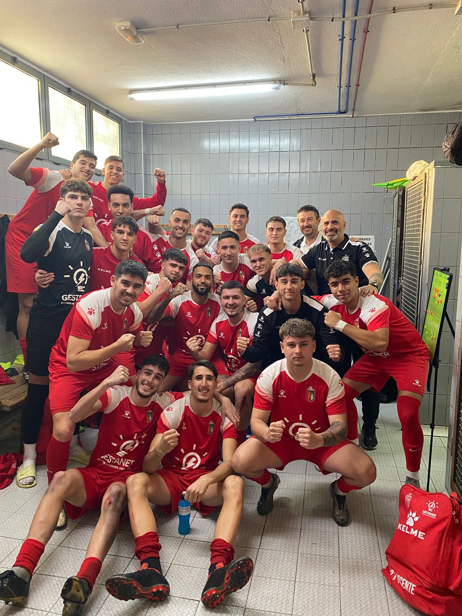 ¡¡ RACHA IMPARABLE !! 🐂✅

¡Tercera victoria consecutiva para nuestro Primera Autonómica! 💪⚽ Partido duro y muy trabajado, pero el esfuerzo y la unión del equipo marcaron la diferencia. ¡Seguimos sumando! 🔥 

Pedro Ríos ⚽️
Álvaro ⚽️
Miguel Ángel ⚽️