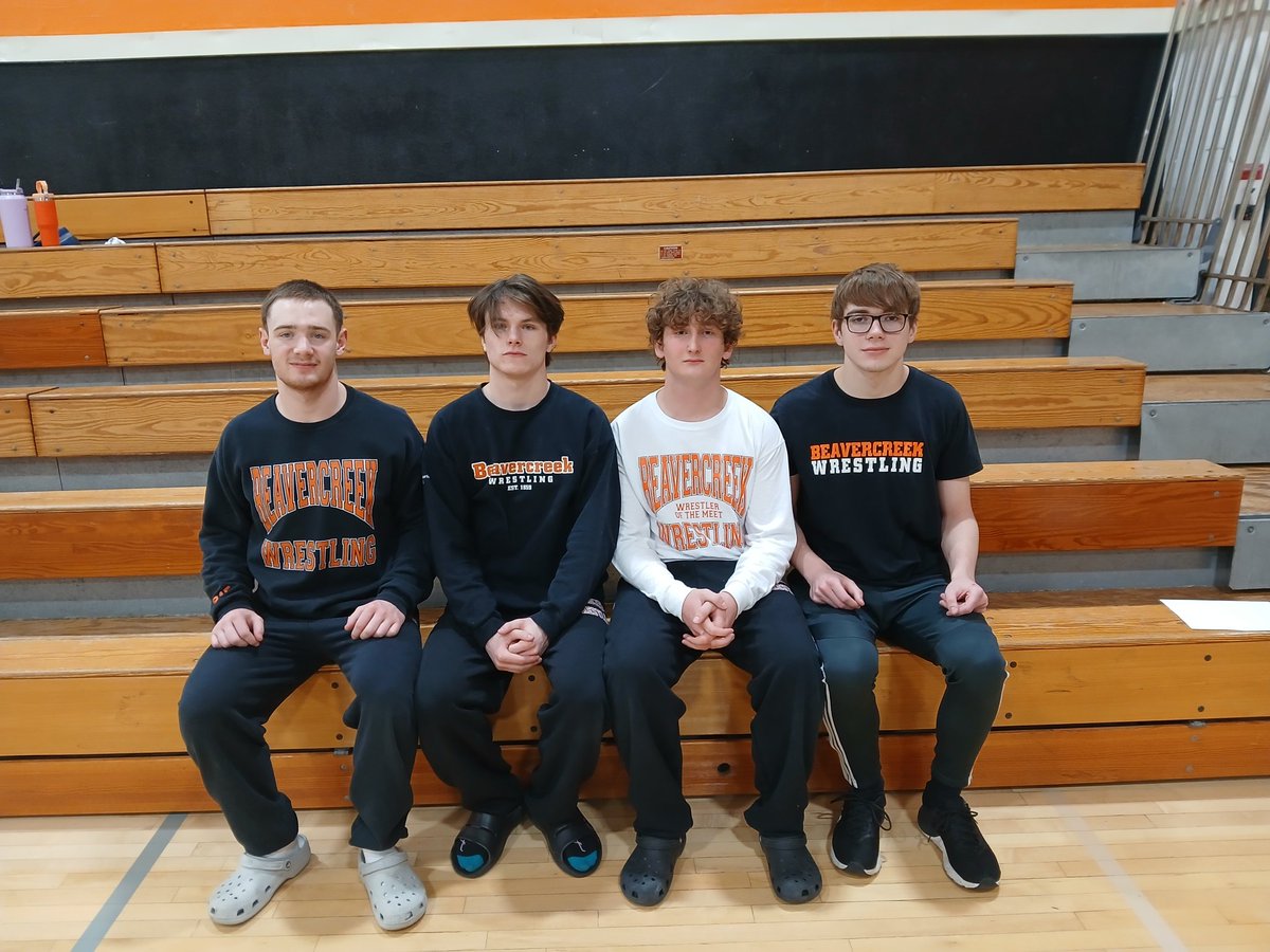 Congrats to all who wrestled today. Champs: 113Wahlquist 157Brink 175Phipps. Also, shout our senios: Mason Mailes, Tanner Oneal, Dalton DeVite and Trevin Reeb, and