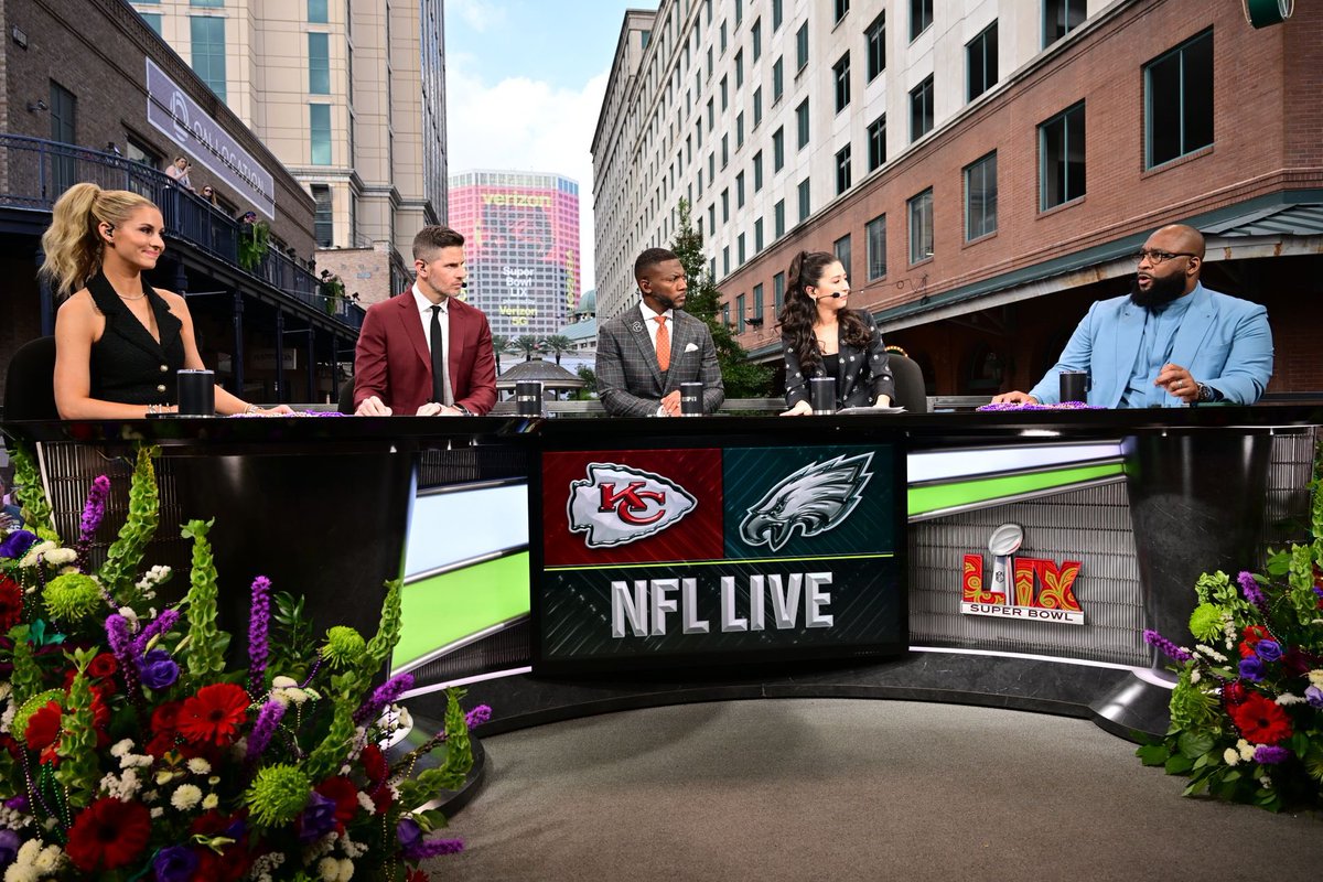 Laura Rutledge tweet media