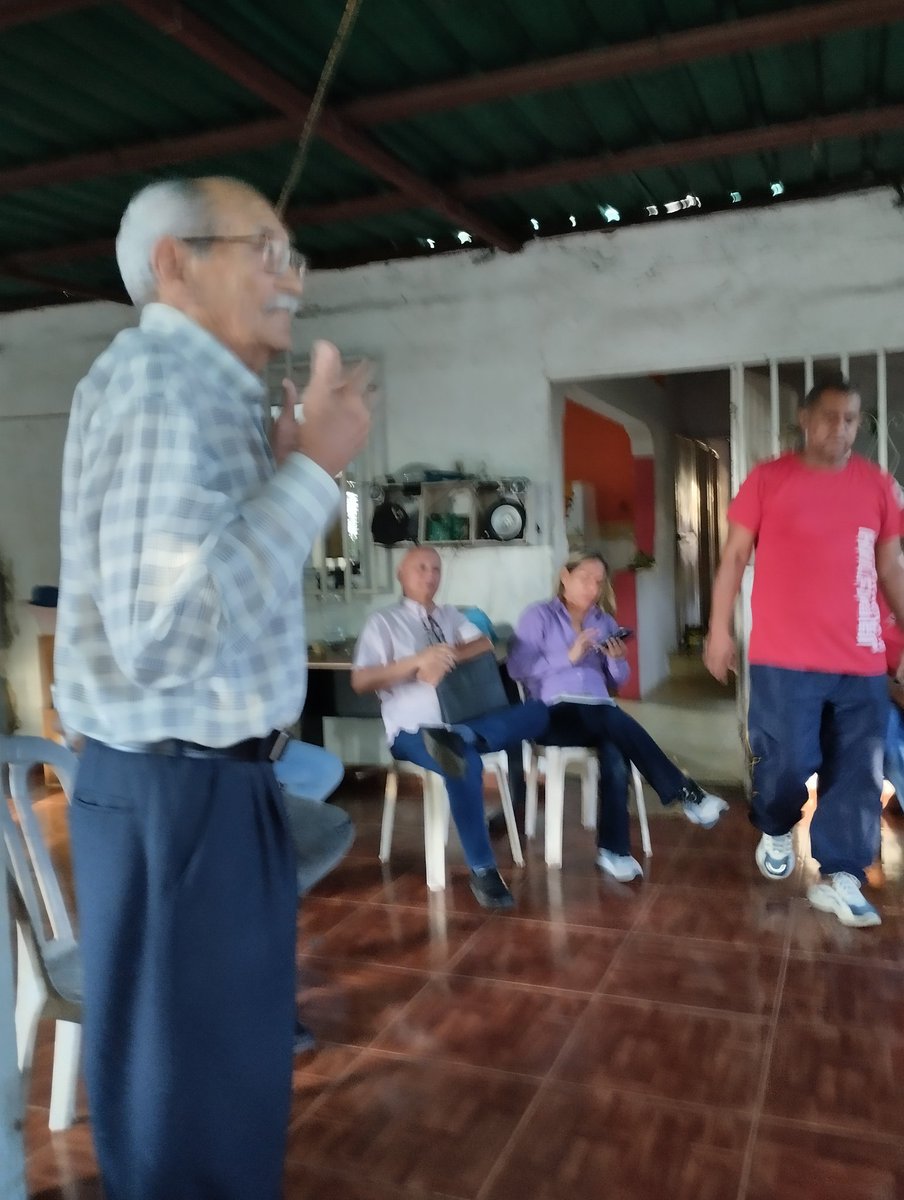 #8deFebrero visitando nuestras estructuras  junto con el equipo municipal encabezado por nuestra Sec. General <a href="/aidagonzalez33/">Aída González</a> 
Los verdaderos adecos seguimos en la lucha . 
<a href="/FreddyValera_AD/">Freddy Valera</a> 
<a href="/PieroMaroun/">Piero Maroun</a>