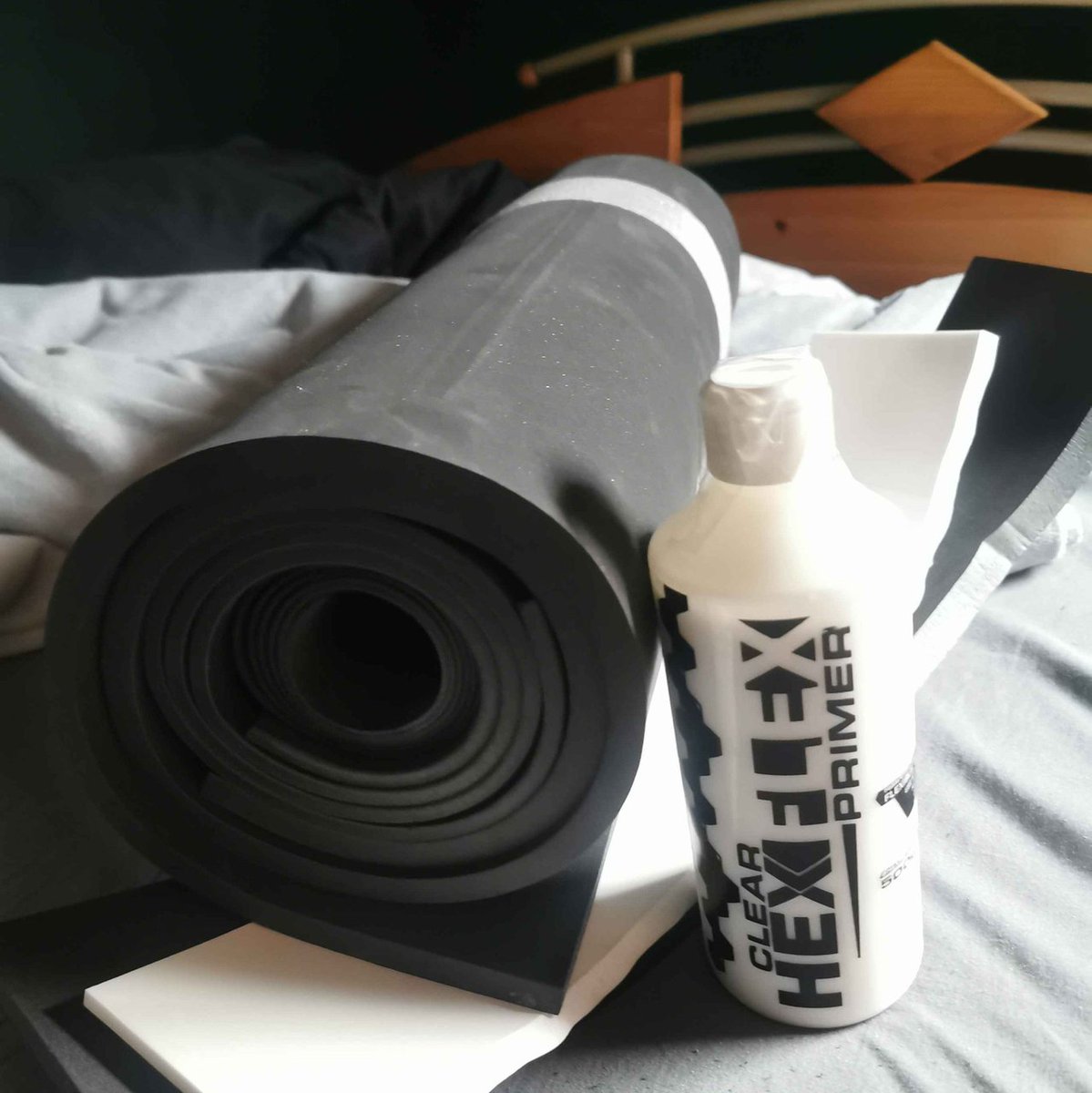 AvaRockstein's tweet photo. Meine @Foamlord -Bestellung ist angekommen !
Jetzt geht’s ans Formen & Beschichten für meine neuen Tieflings-Hörner.
Ich halte euch auf dem Laufenden! <3
#LARP #LARPcrafting #Foamlord #Tiefling #DIY #FantasyLARP #Schaumstoffbau #EpicProps https://t.co/11VsyJKXW5