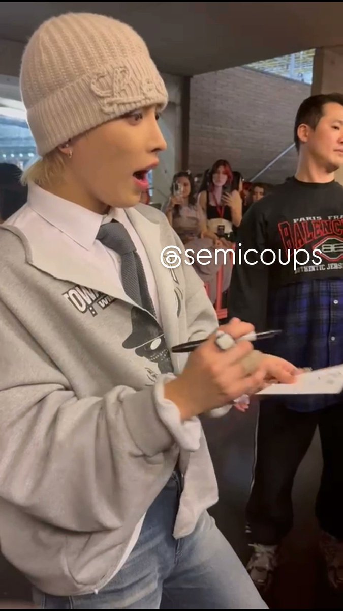 pau met atz !¡ is seeing 5sos ☆ tweet media