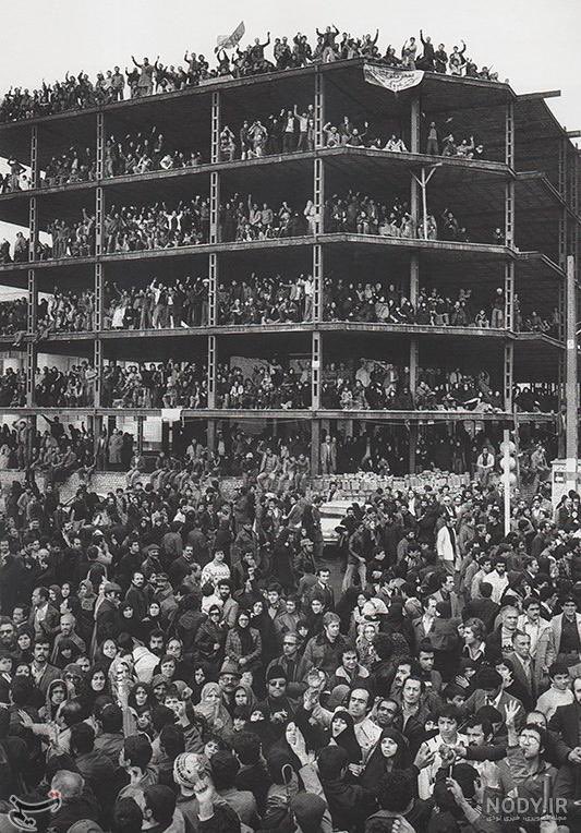 اگر زنده‌اید در جسمتان وَ اگر مرده‌اید در روحتان ریدم.