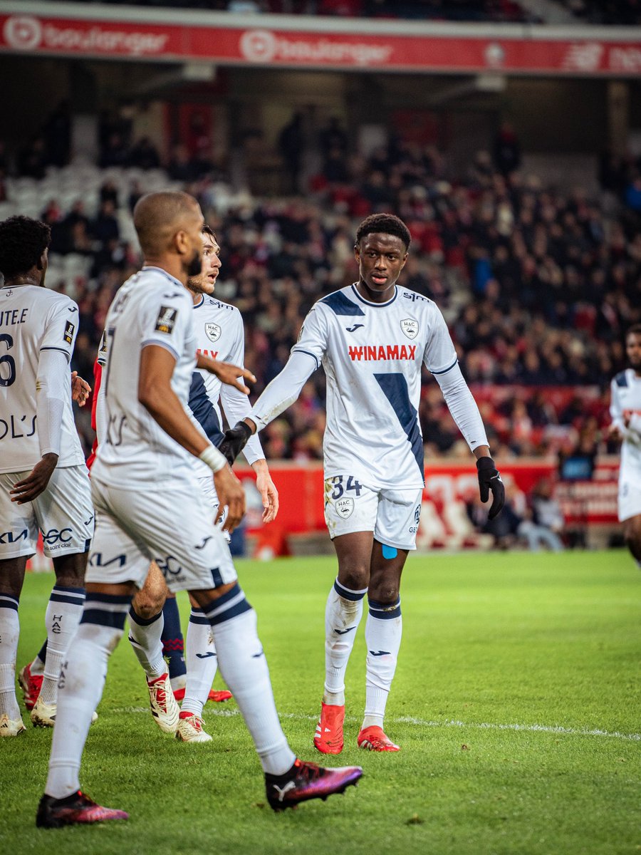 Un gros combat 𝗰𝗼𝗹𝗹𝗲𝗰𝘁𝗶𝗳, fier d'avoir tout donné sur le terrain et de repartir avec ces 𝟯 𝗽𝗼𝗶𝗻𝘁𝘀 précieux ! #CielEtMarine 🩵💙