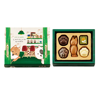 肉球チョコがかわいい♡｡+【芥川製菓】の「わんこショコラ＜5粒入り
