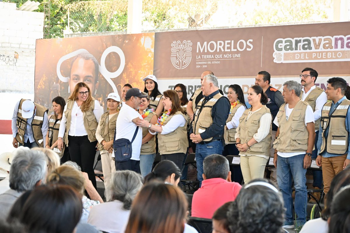 GobiernoMorelos's tweet image. La gobernadora @margarita_gs visitó #Jantetelco y #Ayala con las Caravanas del Pueblo, ofreciendo diversos trámites y servicios de salud gratuitos. Para garantizar que cada comunidad tenga acceso a los servicios y programas.

➡️facebook.com/share/p/15QDKF…

#LaTierraQueNosUne