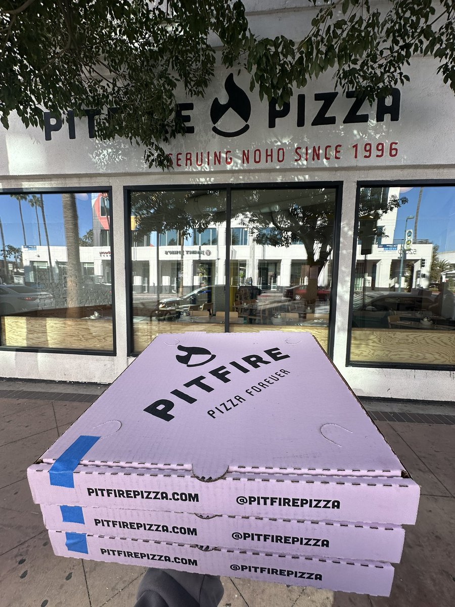 ApeGeneral_'s tweet photo. Today’s one slice challenge is brought to you buy @pizzaoneth & @stoolpresidente
When $PIZZA meets blockchain https://t.co/WglwAas2em
