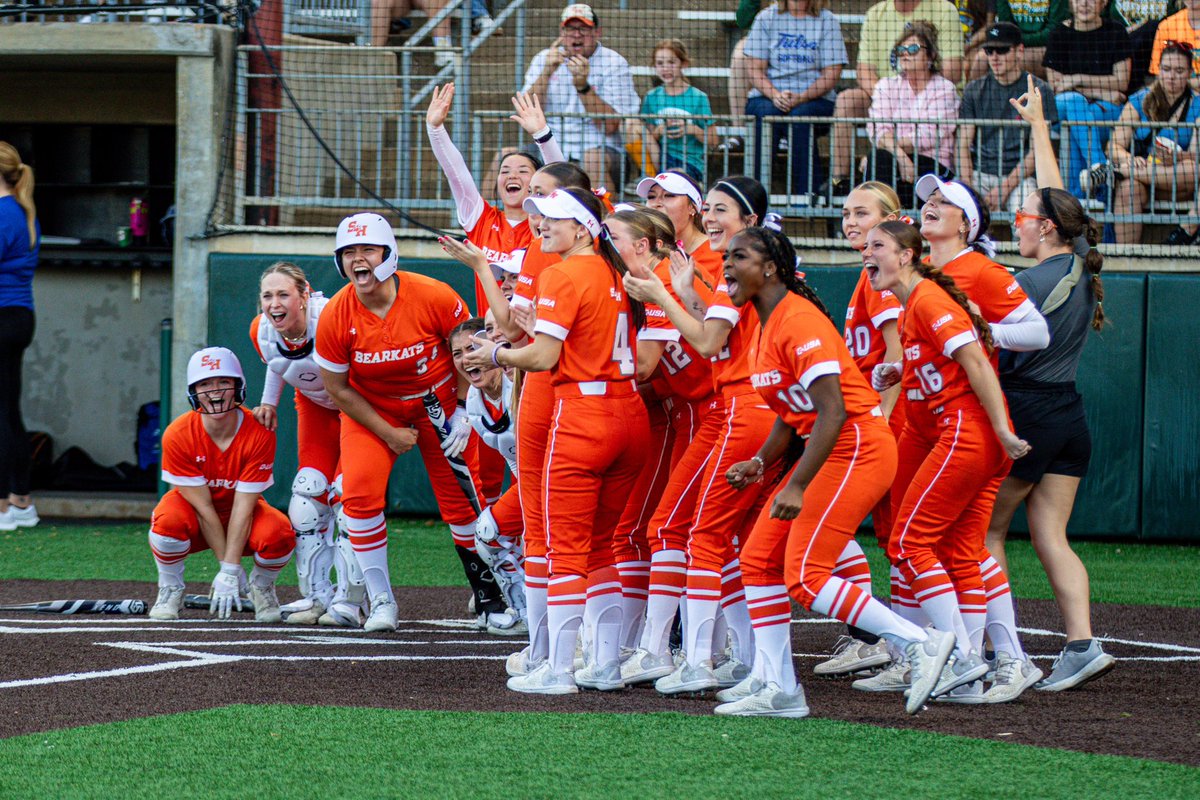 BRODIE QUINLAN HOMER‼️

Kats lead it 2-1, B6