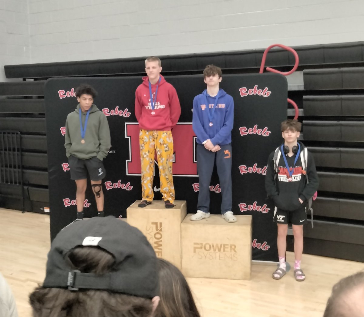 Congratulations to Cameron Barnett for his 4th place finish in Region 2 at 120lbs.  Cameron will compete at Sectionals next weekend for the chance to qualify for the state tournament.