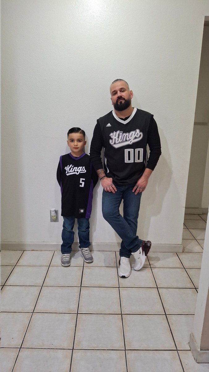 Christianrazo7's tweet image. ON OUR WAY FOR HIS SECOND GAME EVER AND MY FIRST AFTER THIS TRADE WEEK LETS GO KINGS @SacramentoKings @Golden1Center
