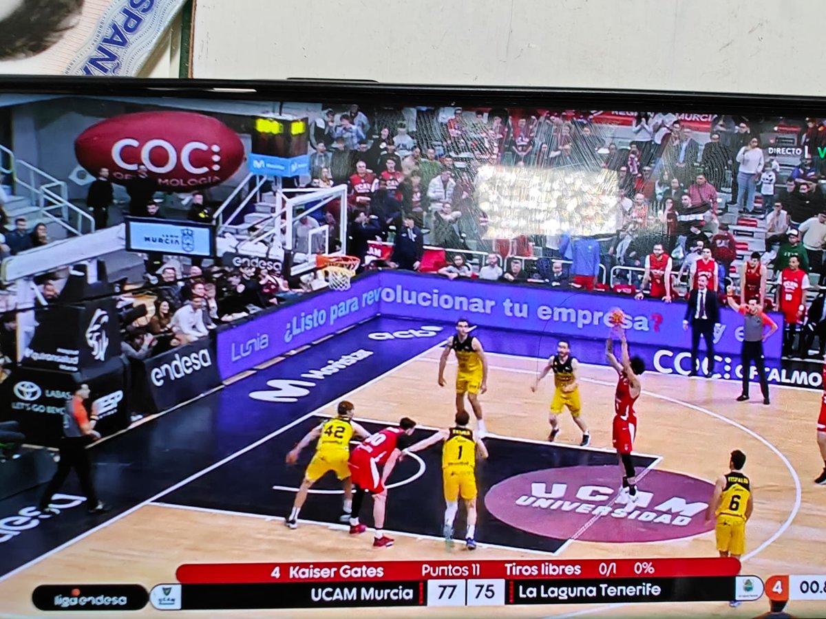 Escándalo en Murcia, todo el mundo lo dice, que no pase desapercibido. Error garrafal de los <a href="/ArbitrosAEBA/">AEBA</a> que adultera claramente la competición <a href="/ACBCOM/">Liga Endesa</a>.