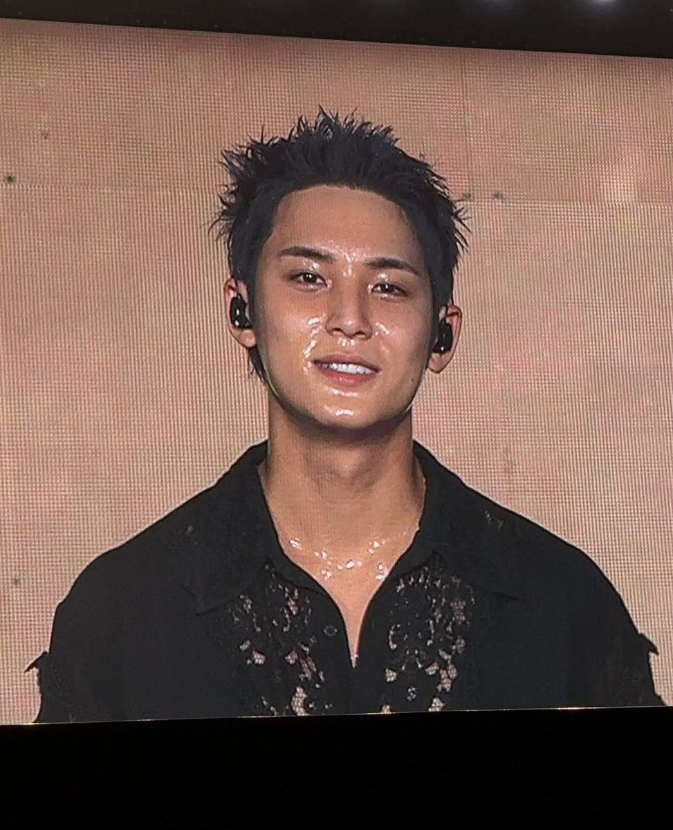 nandaaady's tweet photo. Perkara keringet aja jadi trending😌 #SEVENTEEN_RIGHT_HERE_IN_JAKARTA #MINGYU https://t.co/hwEHbtQaZy