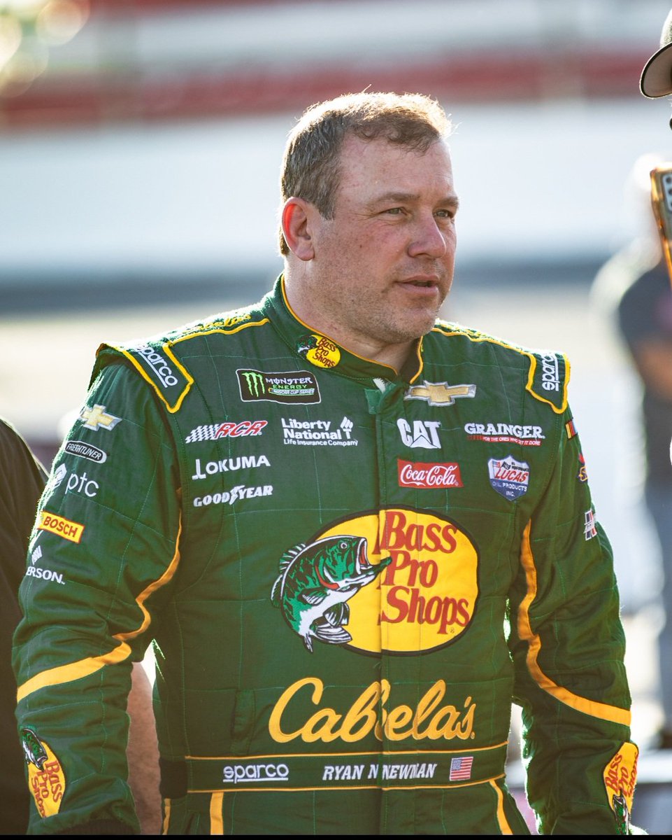 Look who's looking very handsome in his firesuit.  
Green looks good on him.