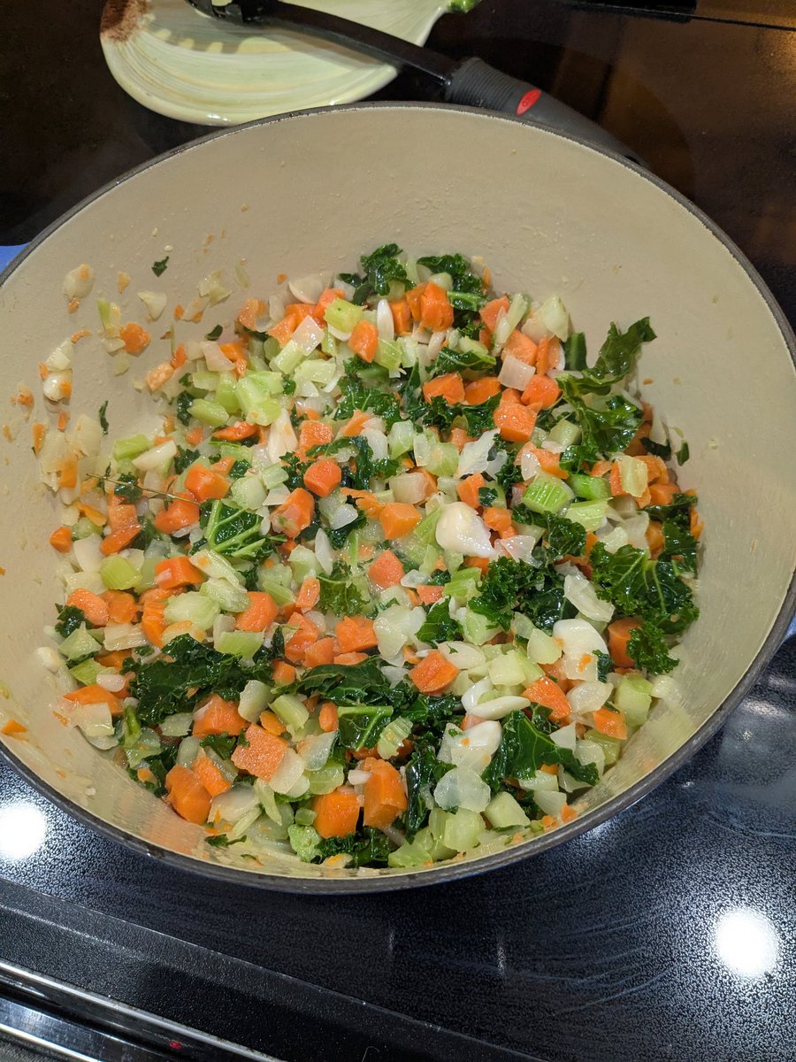 algattullo's tweet photo. A little chicken soup I made this evening. Perfect night for it. #soup #husbandsthatcook #allthisandabagofchips https://t.co/DDR1muCCKN