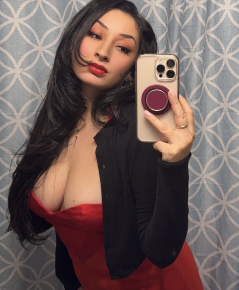 HeartlessReader's tweet photo. Not now kitten, daddys serving Cunt https://t.co/09R3JJEq98