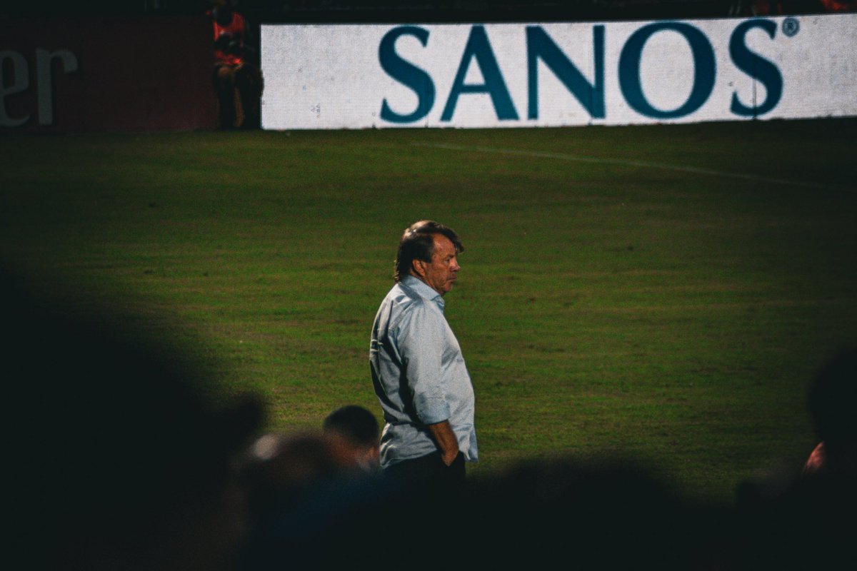 No caben referencias para explicar el amor a este tipo. Es sencillamente (y literal) el conductor de los dias mas felices. Gracias por tanto Ricardo, gracias y mas gracias. Ahora tocara renacer y dar el salto que se te privo en ese momento. Vamos por y para Belgrano.🇷🇺🩵