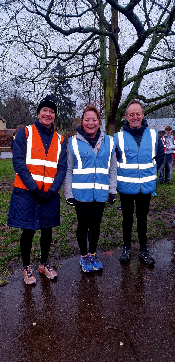 Did you run through the puddles or do a little parkdance around them? Either way, we hope you had a brilliant morning, led by the equally brilliant Paul and his team of 48 volunteers. Please join us in congratulating Paul, making his debut today as Run Director! 💙
#loveparkrun