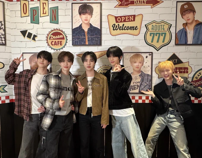 NCT_OFFICIAL_JP a X / X