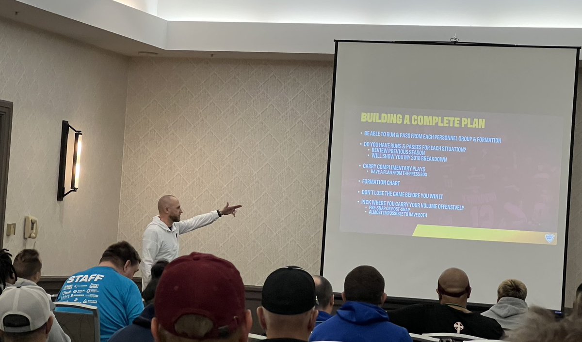 My wife attended her first ever coaches clinic today in Chicago. 

She sat in the audience &amp; a coach politely offered her a Zyn. 

AMERICA IS ALL THE WAY BACK! 🇺🇸