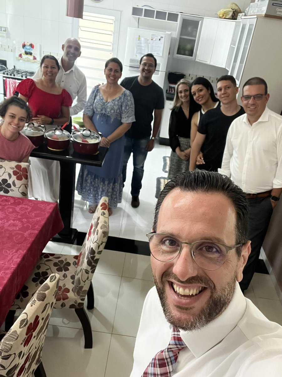 prguilhermemota's tweet image. Um sábado abençoado com nosso tesoureiro da @adventistasapso Pr Jander!
#UCB
#APSo