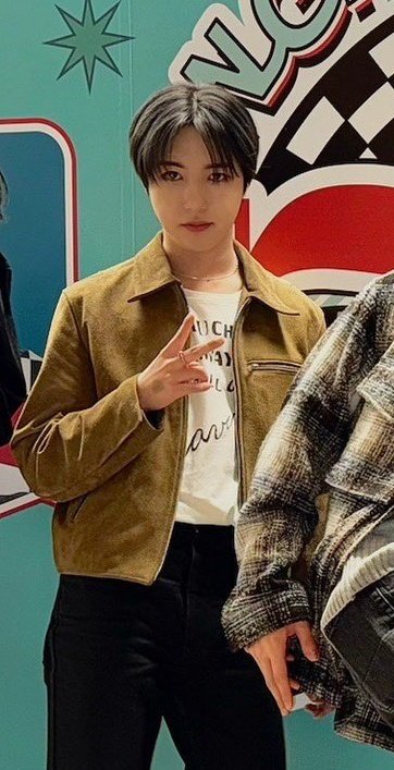 zqrenjun's tweet photo. renjun today ! https://t.co/rbjauExfZ8