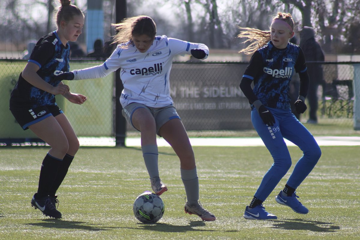 ksrushecnlrl29's tweet photo. Secured the win against KS Rush Pre-GA 2011. Great effort and competition from both teams—proud of the hard work on the field!
#OneTeamOneClubOneFamily @KS_RushSoccer
⚽️ @FarberNorah
🅰️ Avery Dryer
⚽️ Madelyn Marn https://t.co/9xblzXWEuN