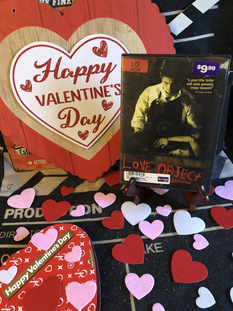 AdamintFresh's tweet photo. Valentine’s Day Pick. Love Object (2003). A socially awkward technical writer, Kenneth begins to bond with Lisa, a temp coworker. He starts courting Lisa; however, his “girlfriend” Nikki doesn’t approve. She’s a silicone sex doll. #LoveObject❤️👩❤️💋👨📑 #ValentinesDay #PhysicalMedia https://t.co/ZZAzkJKnl2