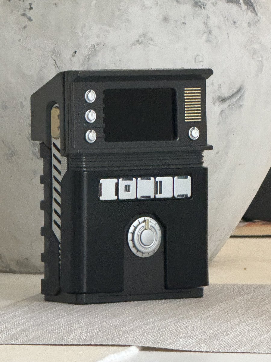 aldershipyards's tweet photo. Disco Tricorder and hand scanner finished β
ππ»- Both USB C chargeable. A number of animations on the screen - looking close as possible to the screen used one - Let me know if you want a build of this one!
#StarTrek #StarTrekProps #Trekkie #Trekkies #StarTrekFan #StarTrekprop https://t.co/89VE00oaLn