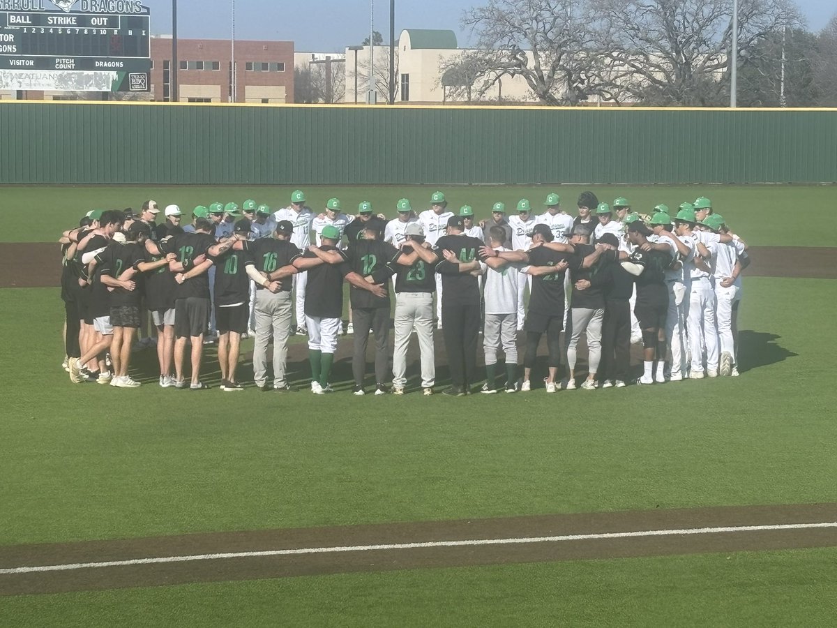 DragonBaseball's tweet image. What a day! Thanks to everyone who came out to support Palooza! 

Special thanks to Principals Ryan Wilson and Christina Benhoff, Superintendent @DrJeremyGlenn, and Mayor @ShawnMcCaskill1

Celebrating our Past, Present, and Future!

This picture says it all. #ProtectTheTradition
